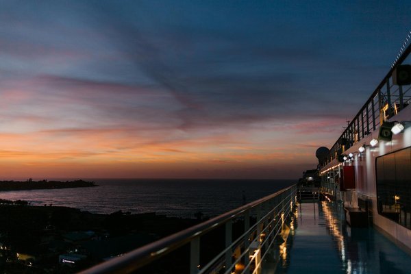 Quelles sont les meilleures pratiques pour éviter les coups de chaleur en camping désertique?